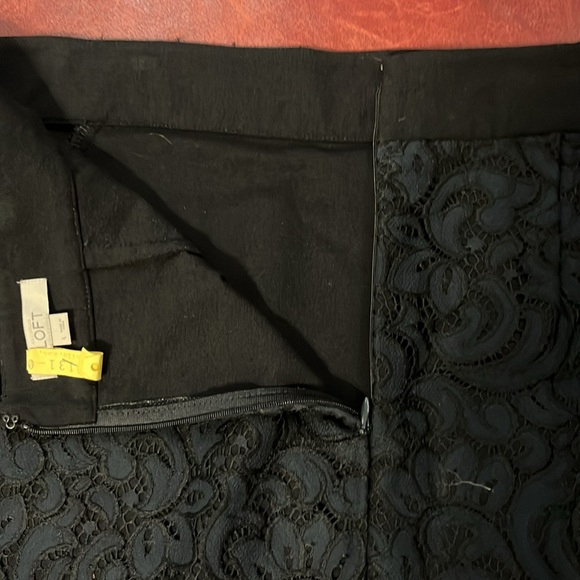Black lace skirt from Loft. - Picture 4 of 4